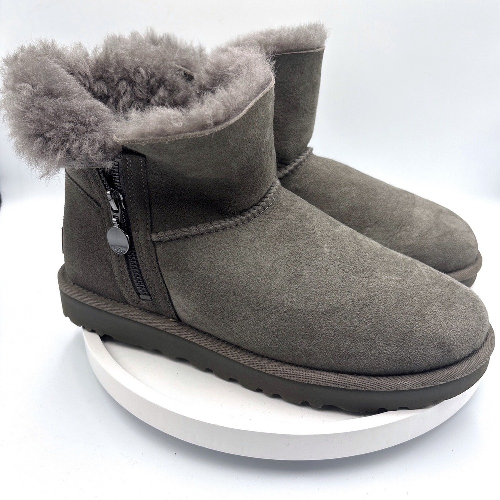 UGG Classic Mini Bailey Dual Zip Boots Size 9 Grey Suede Shearling 1112481 Gorp